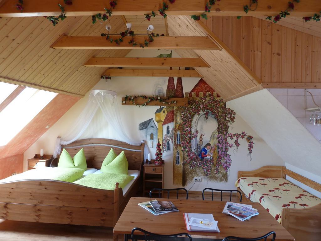 Gaestezimmer Am Maerchenbrunnen Dresde Habitación foto