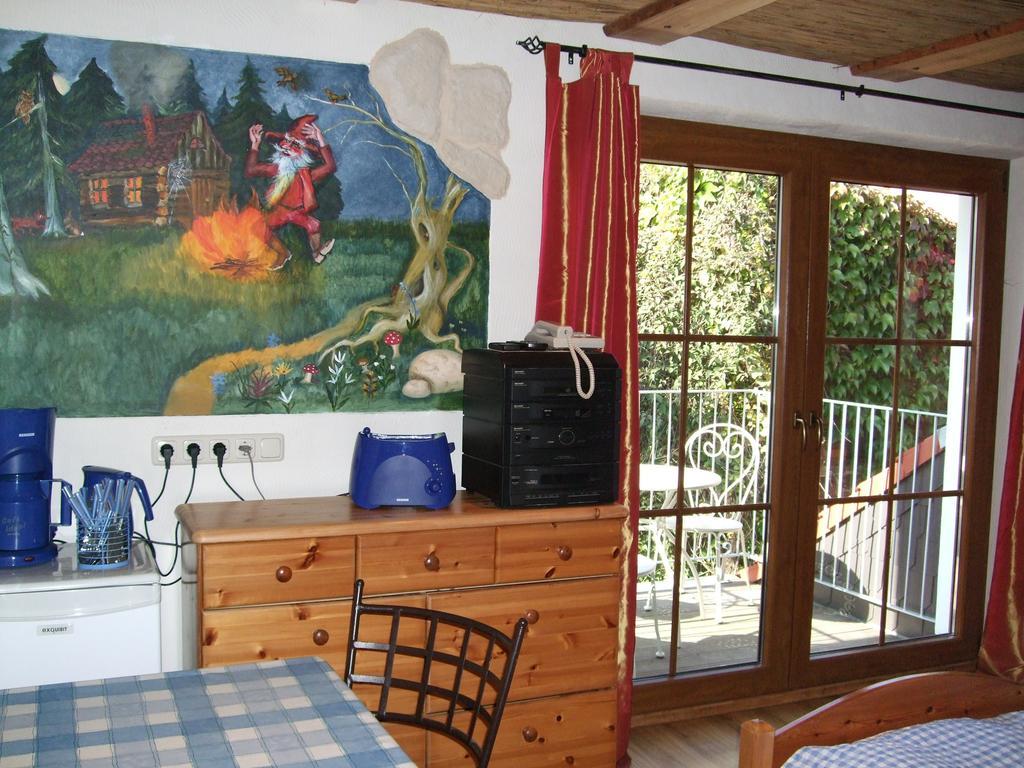 Gaestezimmer Am Maerchenbrunnen Dresde Exterior foto