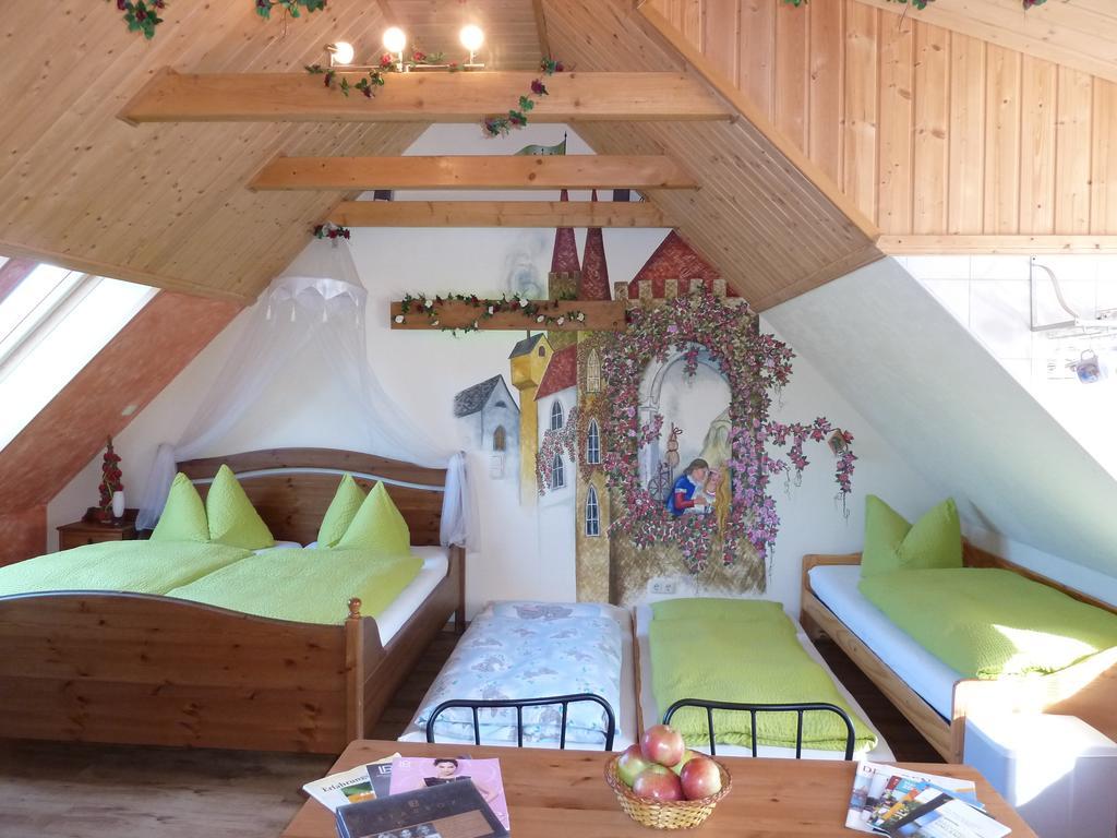Gaestezimmer Am Maerchenbrunnen Dresde Exterior foto