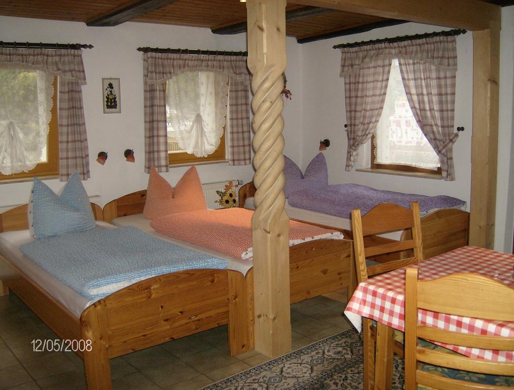 Gaestezimmer Am Maerchenbrunnen Dresde Exterior foto