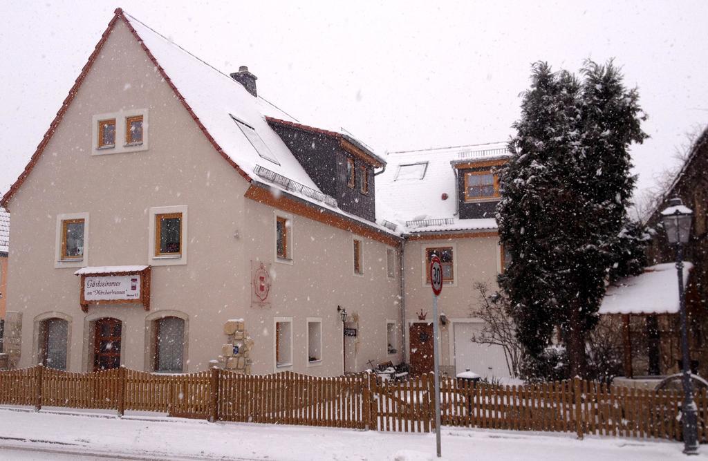 Gaestezimmer Am Maerchenbrunnen Dresde Exterior foto